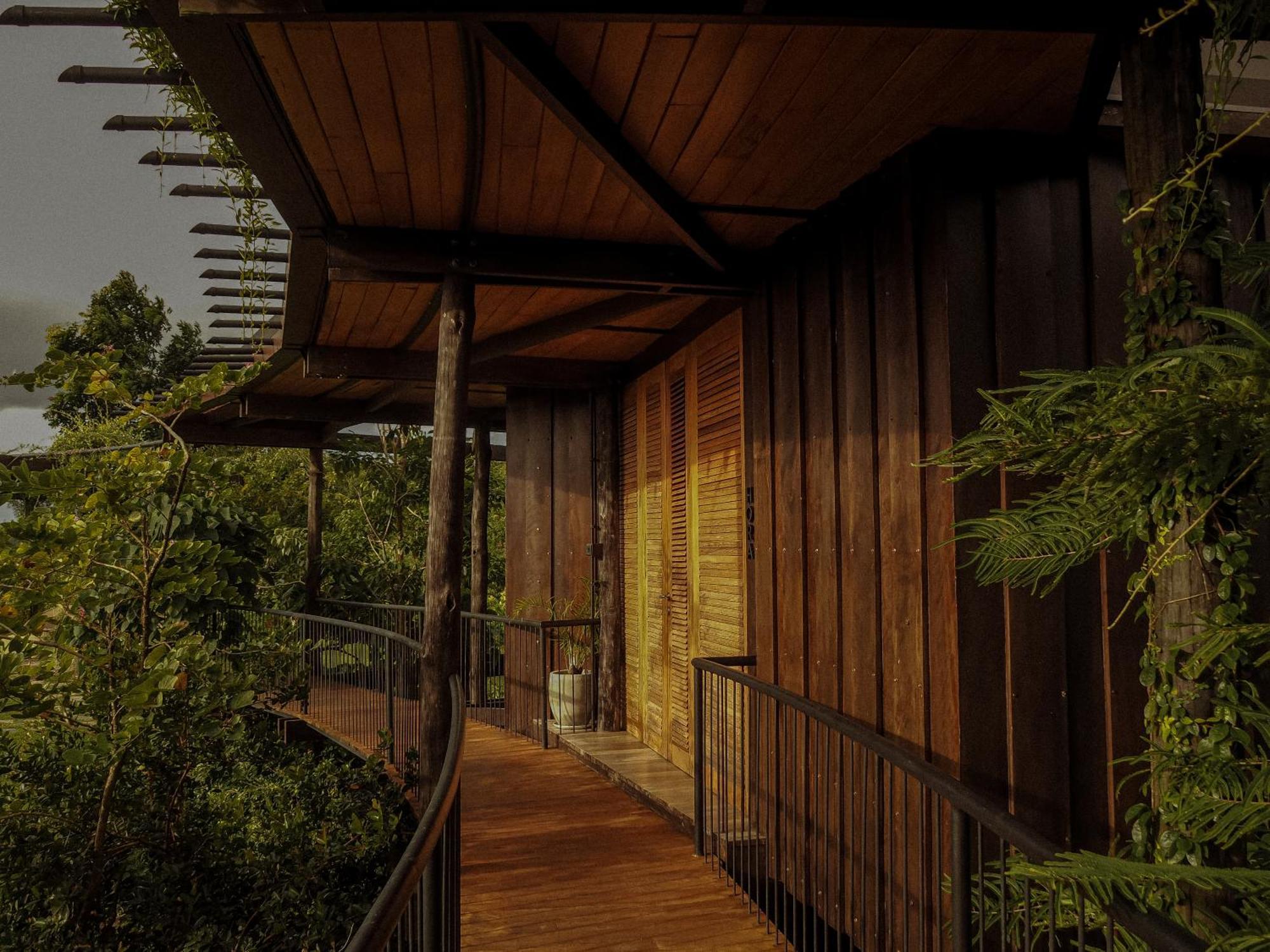 Trebartha East The Round House Hotel อาฮานกามา ภายนอก รูปภาพ